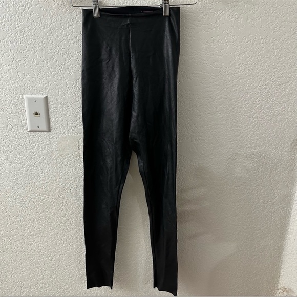 Commando Control Faux Leather Legging Women's Size Small - Picture 2 of 11